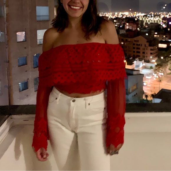 Off the shoulder lace & sheet red top - Picture 5 of 5